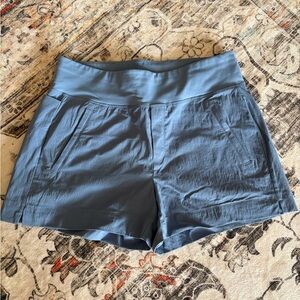 Athleta Trekkie North Shorts in size 10